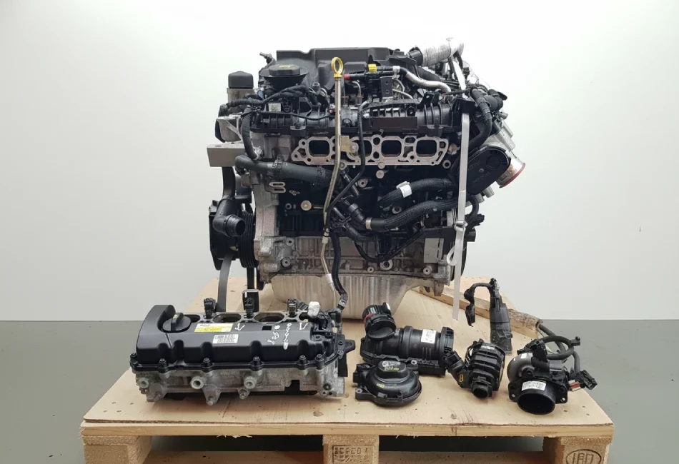 Unidad de motor de repuesto sobre un palé